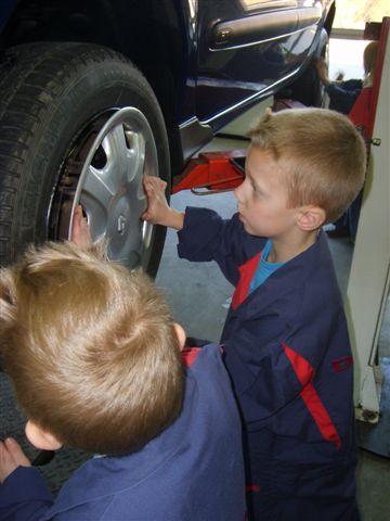 Bezoek garage Litjens groep 3-4 op 15 januari 2009 (19).jpg